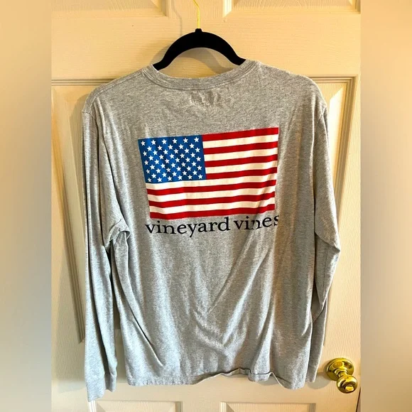 Medium Vineyard Vines long sleeve t-shirt - Picture 1 of 2